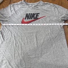 NIKE Gray and Red X-Large Men’s T-shirt