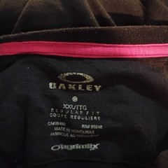 black oakley t shirt XXL with design on front chest short sleeve