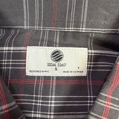 Social Coast Men’s Short Sleeve Button-Down Shirt Size S Black Red White Plaid