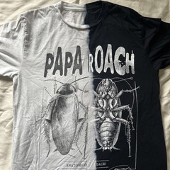 Papa Roach – ANATOMY OF A ROACH TEE (BLACK/WHITE SPLIT DYE)(MEDIUM)
