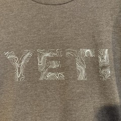 YETI Coolers Men’s XXL Topo Map T-Shirt Heather Espresso Brown Graphic Tee 2XL