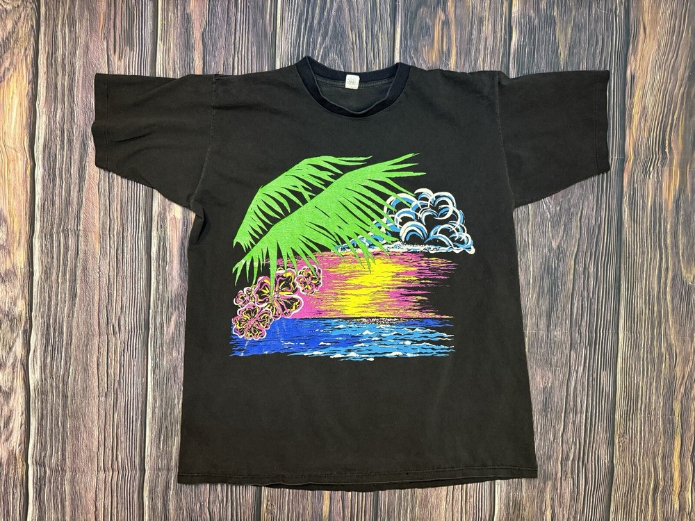 Vintage 80s 90s The Body Co Surfer Beach California Ocean Tropical T Shirt