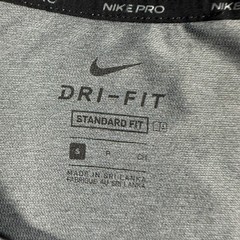 Nike Pro Shirt Men Small Gray Dri Fit Short Sleeve Standard Fit Athletic Swoosh