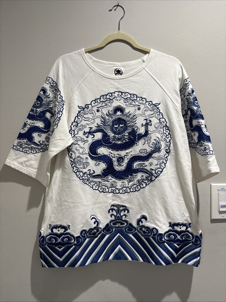 All Over Embroidered Dragon Chinese Short Sleeve Tee Size M Stunning Beautiful