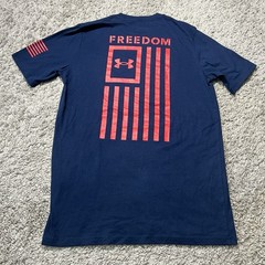 Under Armour Freedom Navy Blue Red T Shirt Soft Stretch Gym Workout USA Flag