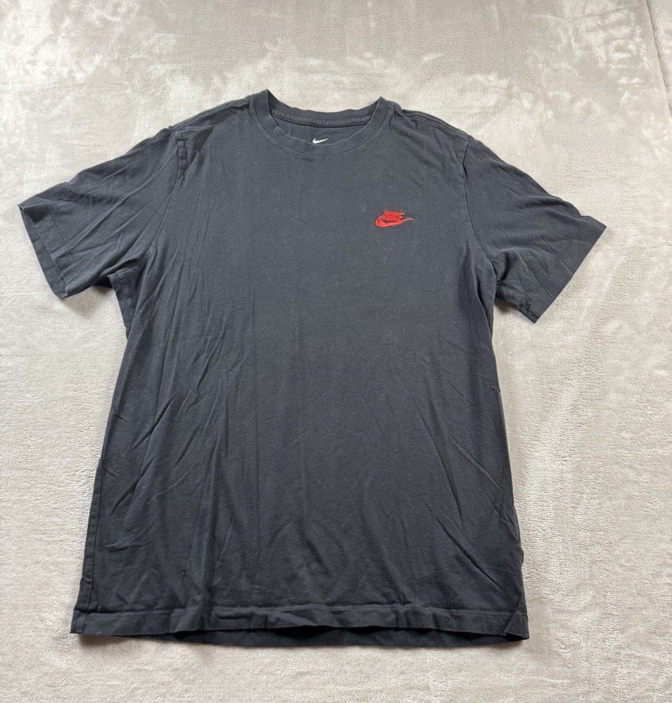 The Nike Tee Men L Black Red Swoosh Breathable Stretchy 100% Cotton Blend Tee