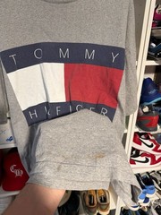 Vintage 90s Tommy Hilfiger Big Flag Logo Graphic T-Shirt Grey