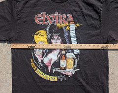 ELVIRA Mistress of Night Fear of Halloween Fright Night Beer T-shirt Black XL