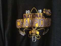 GORGEOUS BLUE 84 LSU TIGERS 2019 NATIONAL CHAMPIONS VERY DARK GRAY SHIRT LARGE