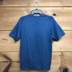 Lululemon Performance Activewear Lot Of 2 Shirts Mens Size Medium Stretch Blue