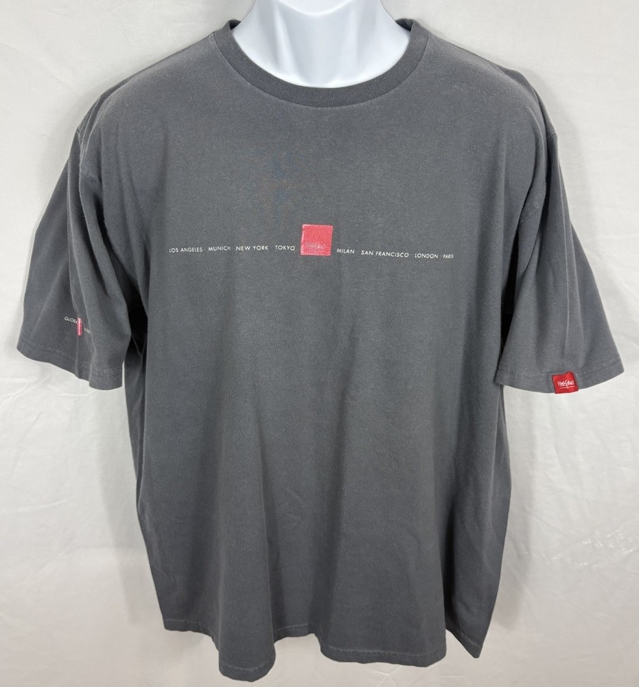 Vintage 90s Mossimo Graphic Print “Global Energy” T-Shirt Men’s Large Faded Gray
