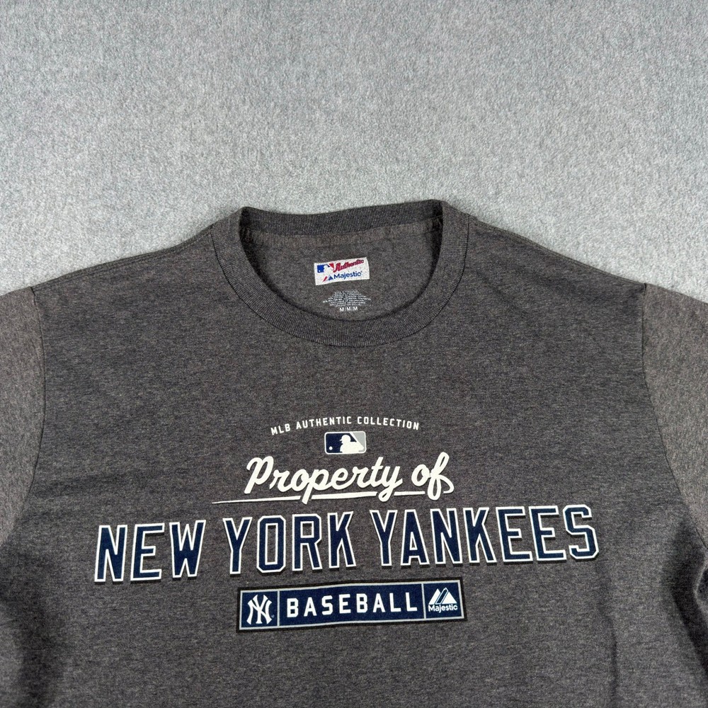 Majestic New York Yankees Baseball T-Shirt Men’s M Gray MLB Authentic