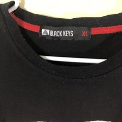 Men’s Powered by Black Keys T-shirt Cotton Stretch w/ Sexy Lips Eating Ice Cream