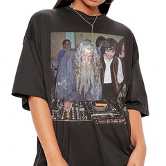 Gandalf DJ with Frodo Graphic T-shirt H205