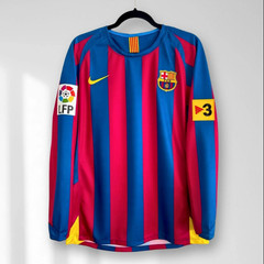 FC Barcelona 2005/2006 Home Long Sleeve Retro Soccer Jersey – Ronaldinho #10