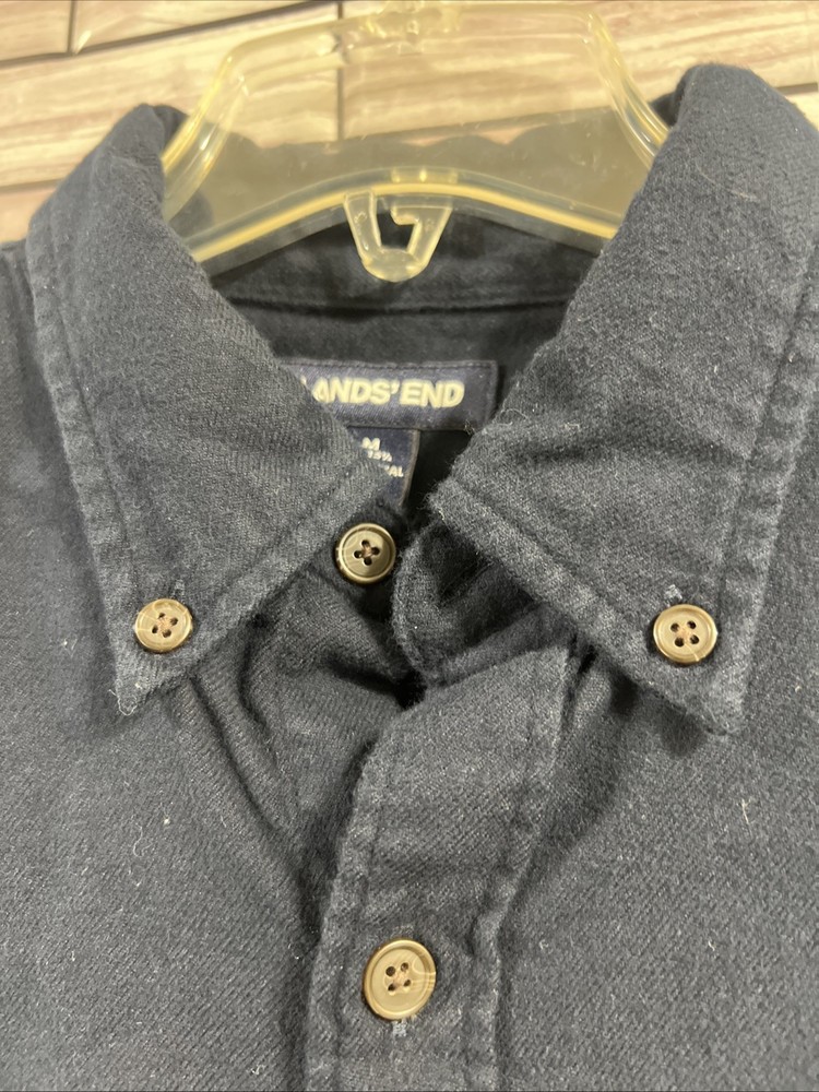 Lands End Mens M shirt Traditional Fit Long sleeve Button Up Navy Blue cotton