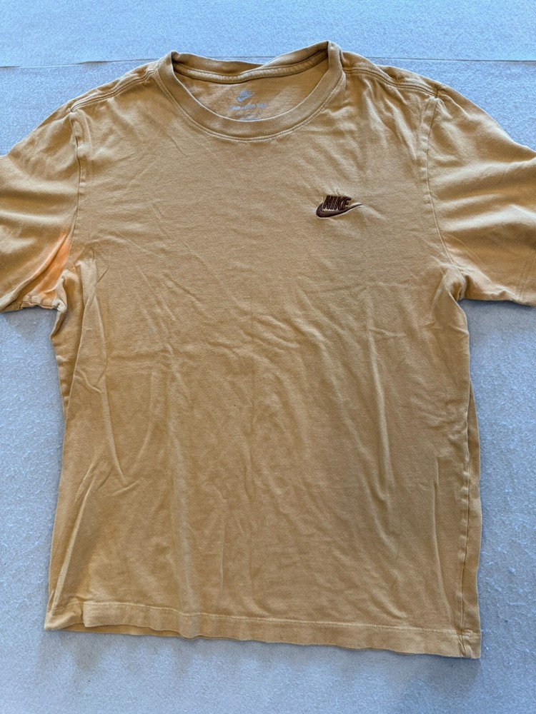 Nike T Shirt Mens Medium Beige Cotton Active Athleisure Gym Running Basic Tee