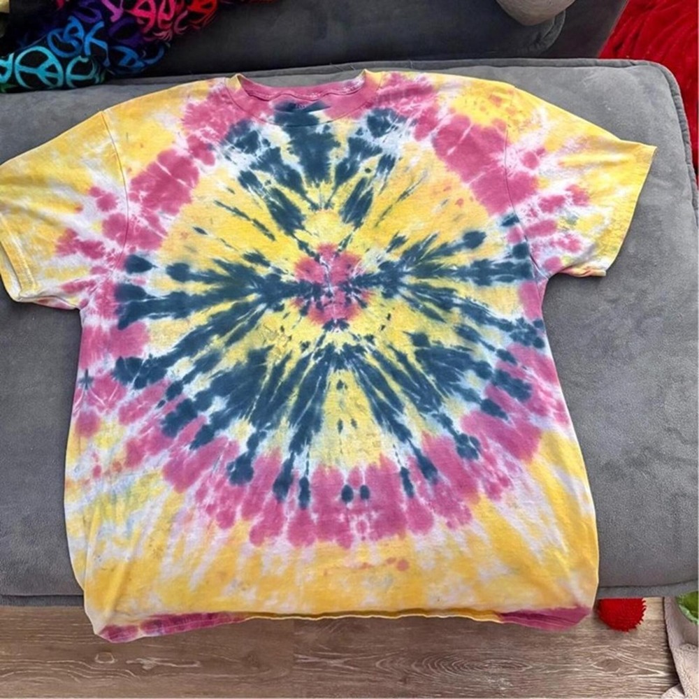 Rainbow Hand Tie-Dyed Short Sleeve T-Shirt