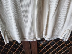EUC Dockers Ribbed V-Neck Cream Distressed Cotton/Linen Split Hem Top L/XL