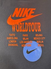 The Nike Tee World Tour T Shirt Navy Blue Red Crewneck Sz Large