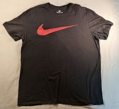 Men’s The Nike Tee Athletic Fit Black/Red XL
