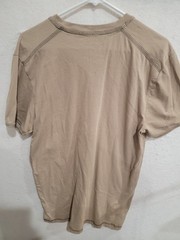 Buckle Black L V-Neck Shirt Tan Beige Short Sleeve Triple Stitch Detail Men’s