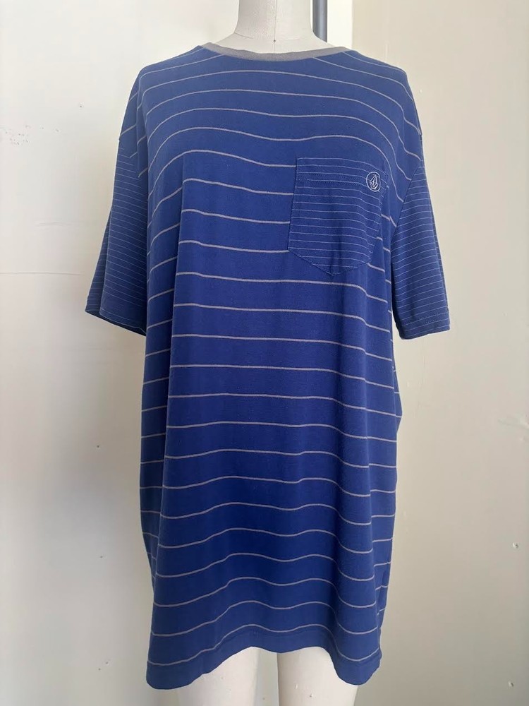 Vintage Y2K Volcom Striped Skate T Shirt Size Large