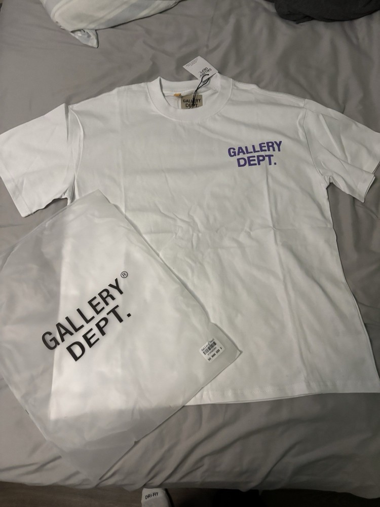 Gallery Dept. Men’s White/Purple Logo Graphic Crew Neck Short Sleeve T-Shirt S