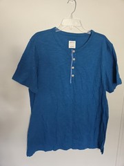 Merona Men’s T-Shirt L Blue Henley Neck Short Sleeve Solid Button Accent