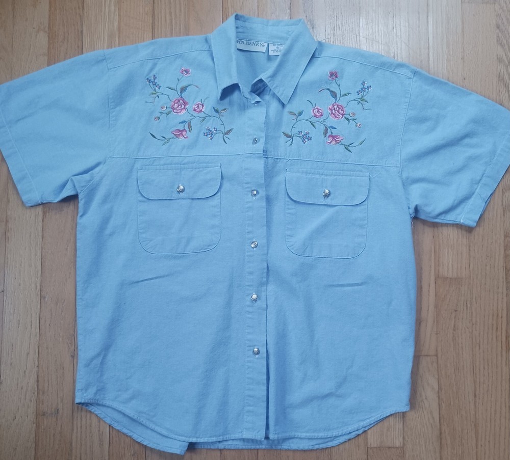 Vintage John Henry Flower Embroidered T-Shirt Button Up Size Medium Light Blue