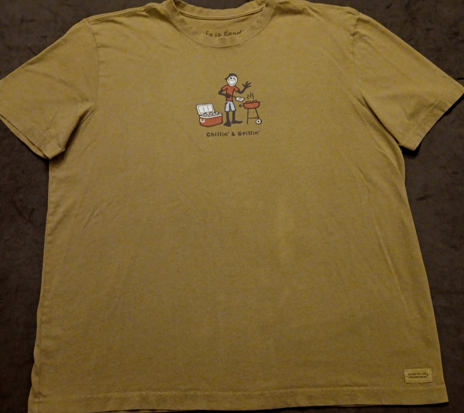 Men’s XL Life Is Good Vintage Chillin’ & Grillin’ Graphic T Shirt