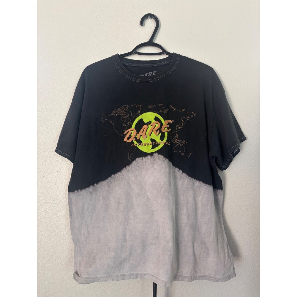 DARE International Graphic T-Shirt Mens Large Black Grey Dip Dye Bleach Wash L