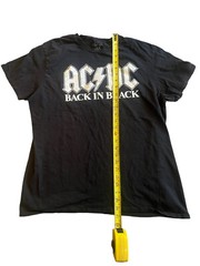 Men’s ACDC Back In Black T Shirt Size L Solid Black Raised Scratch Print Logo