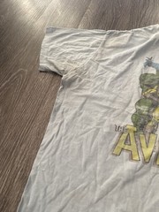 A1010 Vintage Mad Engine Marvel “The Avengers” Retro Graphic Tee!