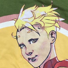 Captain Marvel Graphic Tee Shirt Adult Medium Green Contrasting Yellow Trim