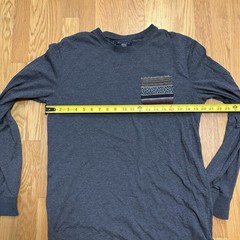 Beautiful Giant Men’s Long Sleeve Tee Aztec Pocket Sz Large Gray Stretchy Casual