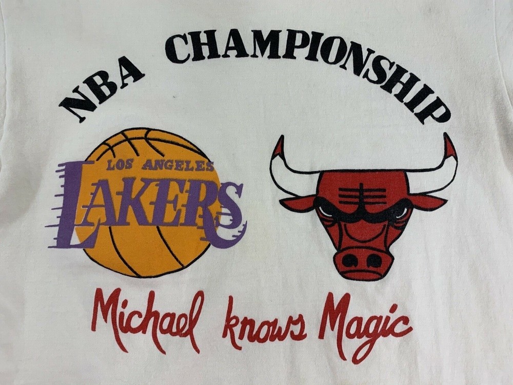 Vintage 90s NBA Chicago Bulls, Lakers Champion Hanes T Shirt Size Medium USA