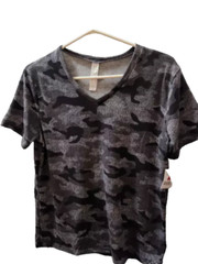 Mens Gray Camo T-Shirt Select Your Size New with Tags