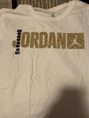Jordan jumpman logo white-gold Retro t shi Sz L NWT 659158-100