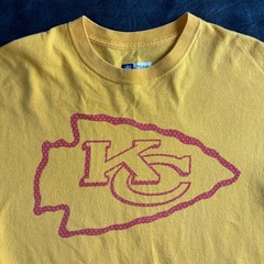 NFL Team Apparel Kansas City Chiefs Graphic T-Shirt Gold Mens Size Medium