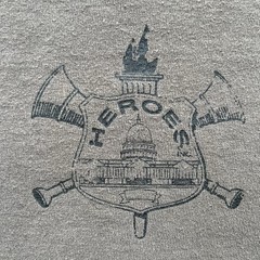Vintage Firefighter Memorial HEROES T-Shirt Brown 2XL Gildan USA Tribute Tee Y2K