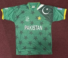 Men’s T20 ICC World Cup Cricket 2012 Pakistan Jersey size XL