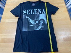 SELENA Quintanilla Black Graphics T-Shirt – Unisex size S