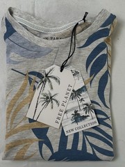 NWT Free Planet Lost in Paradise New Collection Men’s Small Tee Shirt