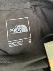 The North Face Throwback Graphic Tee Men Med Black NWT Back Logo NF0A8EBAJK3-M