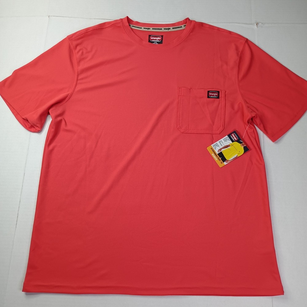 Wrangler Workwear T-Shirt Tee Men’s L (42-44) Cayenne Relaxed Fit Pocket UPF 40