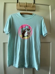 Buc-ees Gas Station At The Beach Florida Blue Neon T-shirt Adult Small