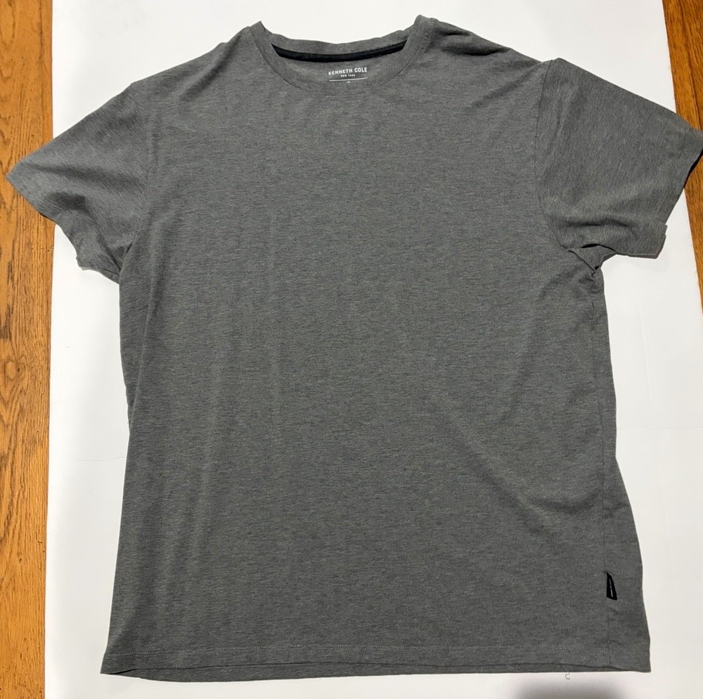 Kenneth Cole T-Shirt Men’s XL Gray Cotton / Polyester / Spandex Stretchy Shirt