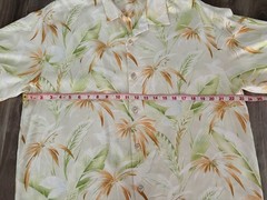 Tommy Bahama Men’s 100% Silk Short Sleeve Hawaiian Shirt Relaxed Fit Tropical L