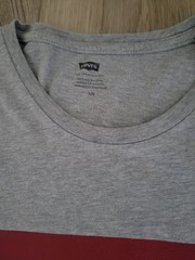 Levi’s Men’s Graphic Tee Tshirt Sz L Gray